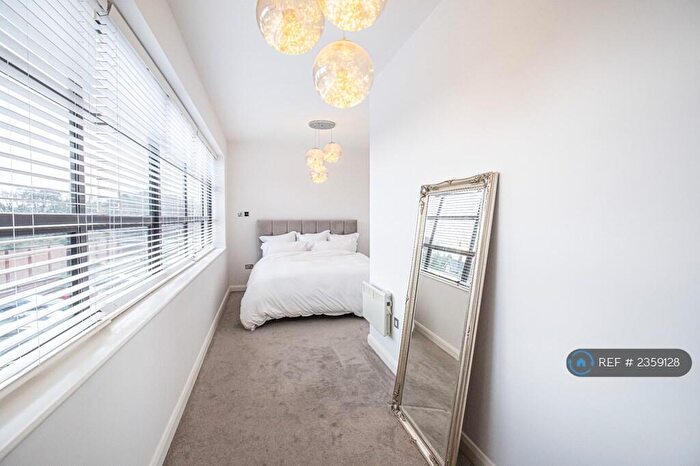 2 Bedroom Flat To Rent In Bollin Heights, Wilmslow, SK9