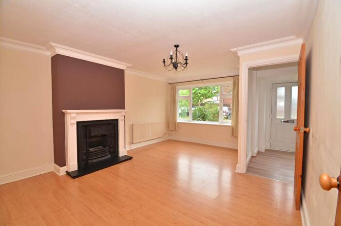 3 Bedroom Terraced House To Rent In Liphook Close, Hornchurch, RM12