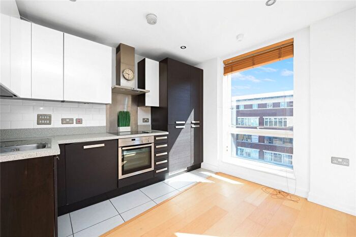 1 Bedroom Flat To Rent In Kingsland Wharves, Kingsland Road, E8