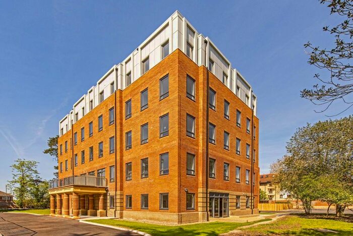 Studio To Rent In Green Street, Sunbury-On-Thames, TW16