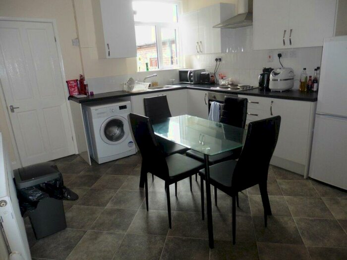 2 Bedroom Terraced House To Rent In Whitmore St, Stoke On Trent, ST1