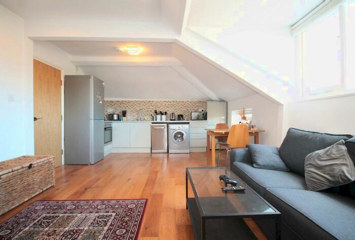 1 Bedroom Flat To Rent In Burghley Road, Kentish Town, NW5