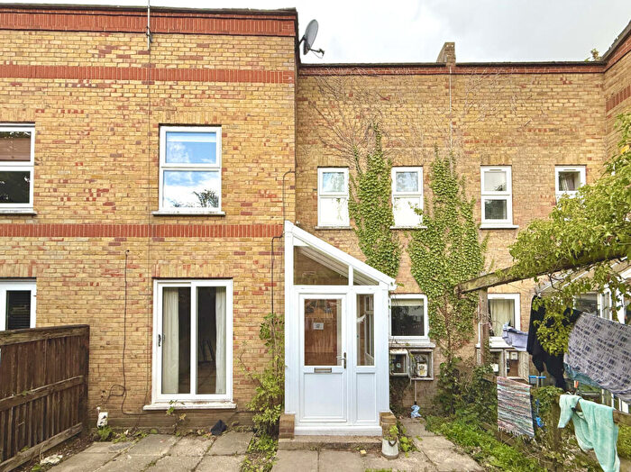 3 Bedroom Terraced House To Rent In Robert Lowe Close, London, SE14