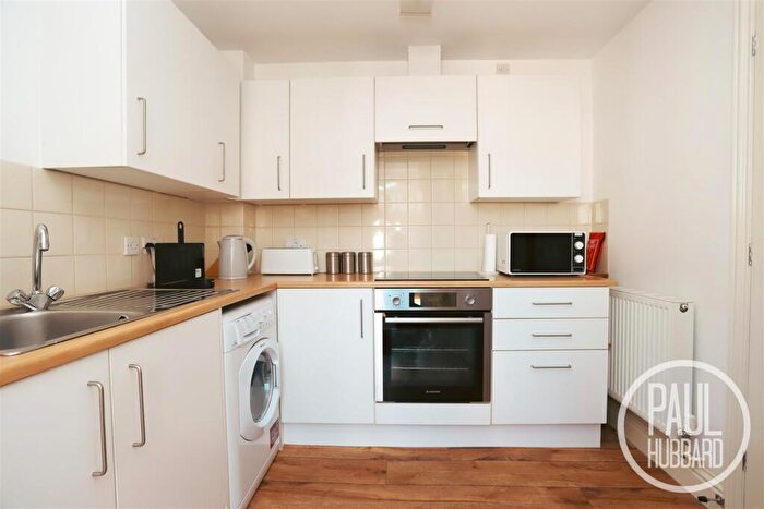3 Bedroom Maisonette For Sale In St. Georges Road, Pakefield, NR33