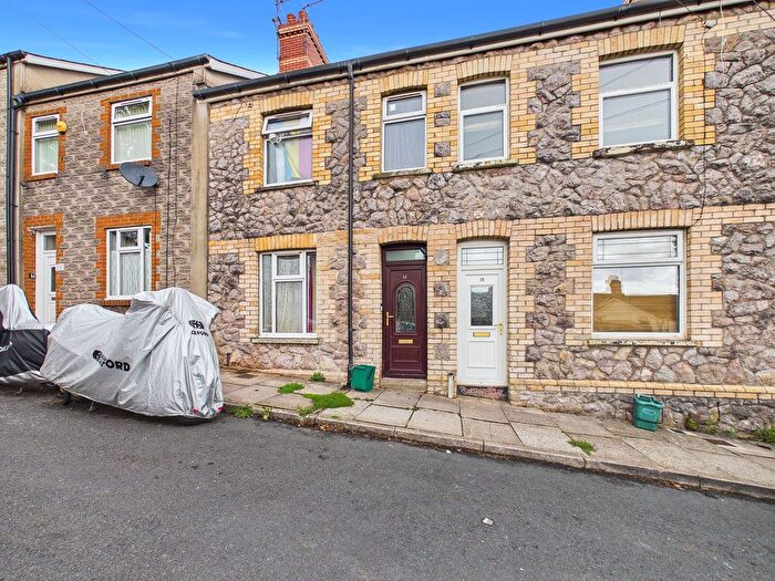 3 Bedroom Terraced House To Rent In Holmes Street, Barry, CF63