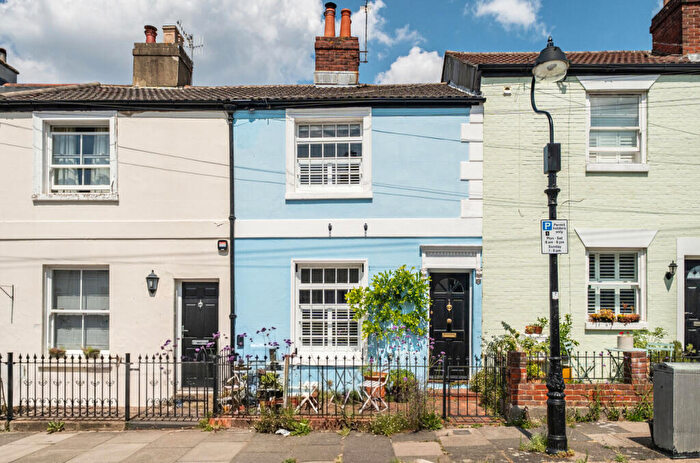 3 Bedroom Terraced House For Sale In Canton Street, Bedford Place, Southampton, Hampshire, SO15