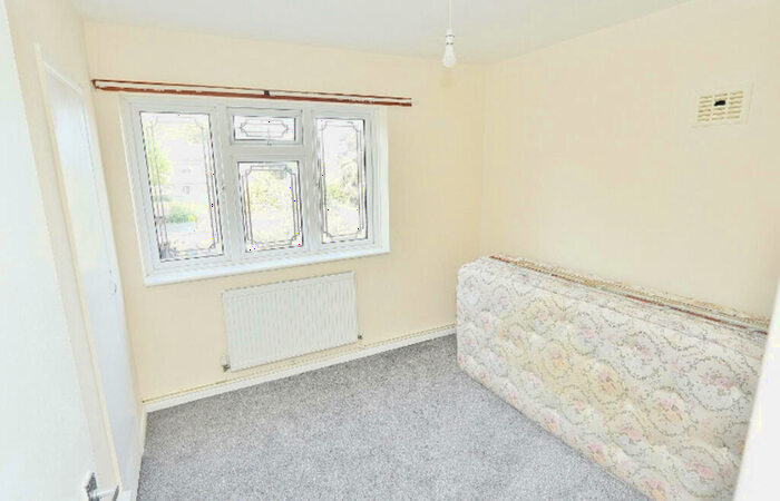2 Bedroom Flat To Rent In Marlborough Road, Romford, RM7