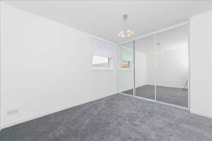 2 Bedroom Apartment To Rent In Kemp Court, Hamilton, ML3