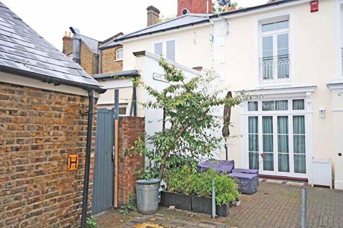 1 Bedroom Flat To Rent In Kew Road, Richmond, TW9