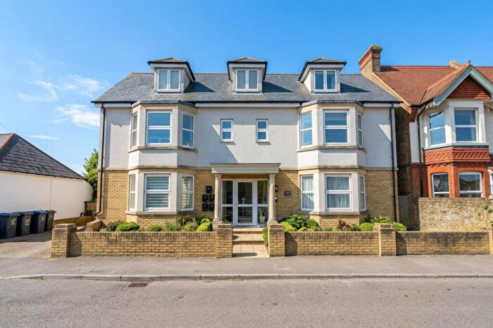 2 Bedroom Flat For Sale In Prices Avenue, Ramsgate, CT11