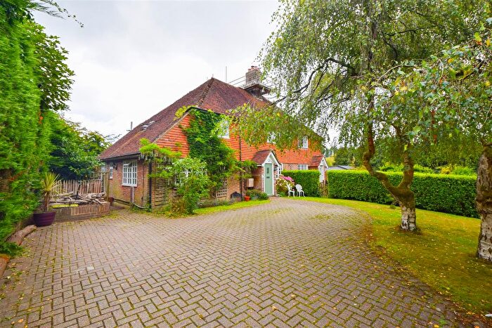 4 Bedroom Semi-Detached House For Sale In Woodmans Green Road, Whatlington, Battle, TN33