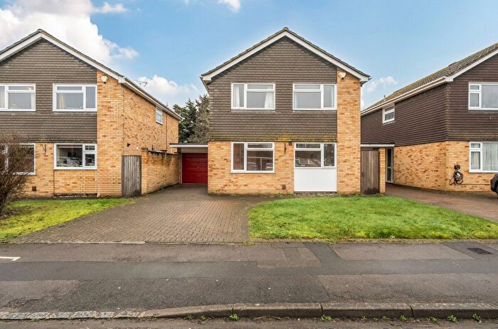 4 Bedroom Detached House For Sale In Welford Road, Woodley, Reading, Berkshire, RG5