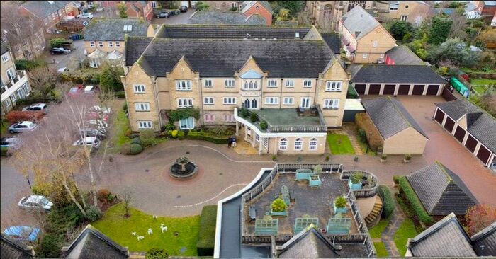2 Bedroom Flat For Sale In Pegasus Grange, White House Road, Oxford, Oxfordshire, OX1