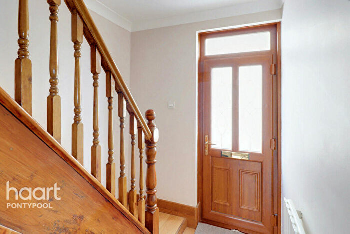 3 Bedroom Detached House For Sale In The Woods, Pontypool, NP4