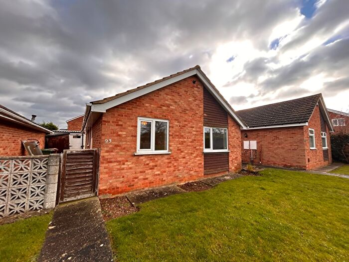 2 Bedroom Bungalow To Rent In Torrington Crescent, Wellingborough, NN8