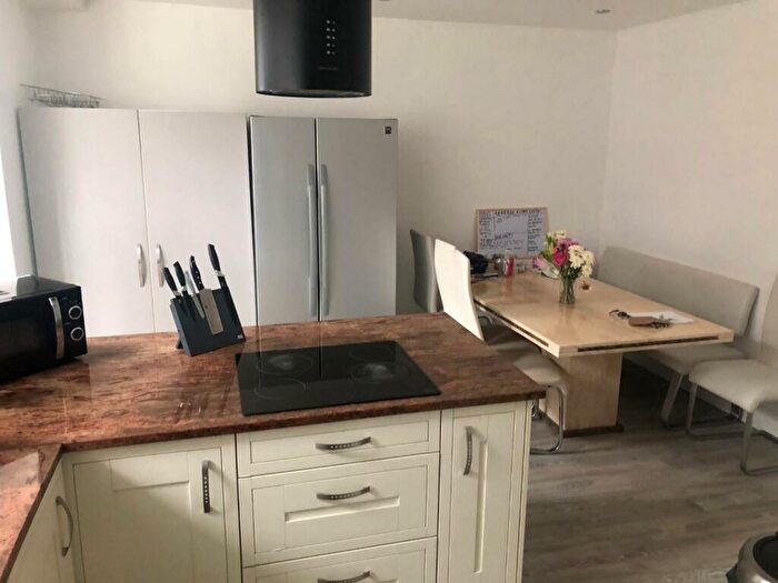 6 Bedroom Semi-Detached House To Rent In St. Monica Grove, Durham, DH1