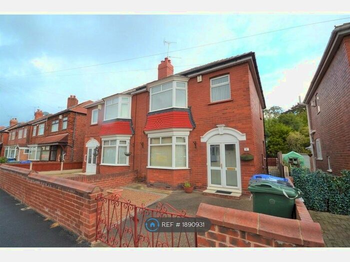 3 Bedroom Semi-Detached House To Rent In Haigh Road, Doncaster, DN4