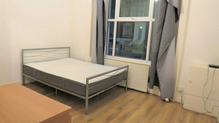 2 Bedroom Flat To Rent In Parkfield Road, London SE14