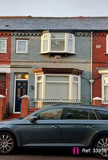 3 Bedroom Terraced House For Sale In Huxley Avenue, Manchester, M8