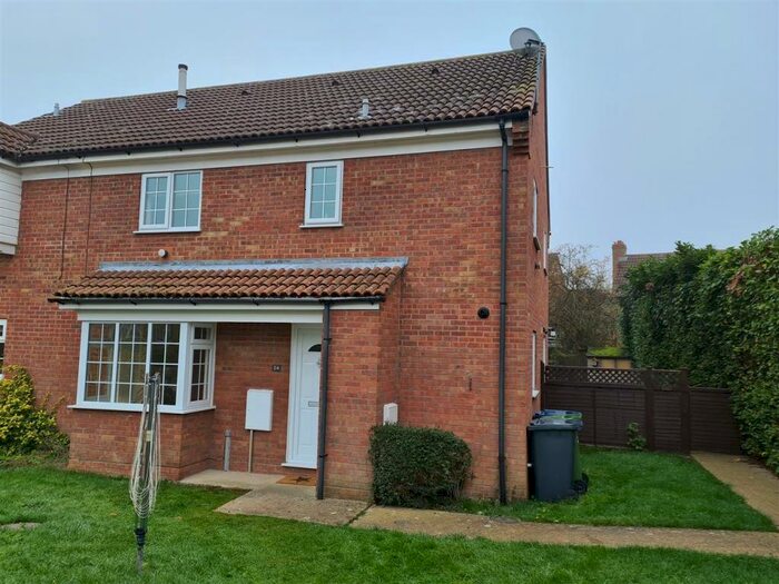 2 Bedroom Property To Rent In Heddon Way, St Ives, PE27