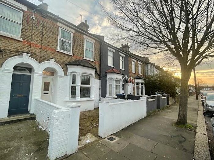 4 Bedroom Property To Rent In Croyland Road, London, N9