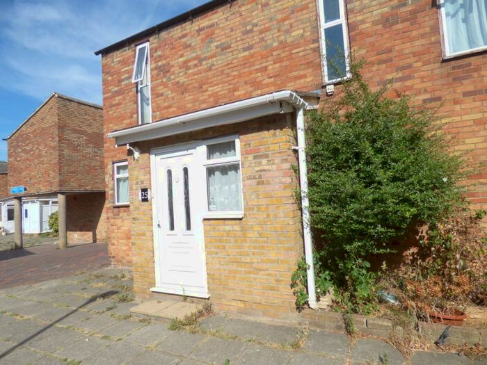 3 Bedroom End Of Terrace House To Rent In Camelia Place, Laindon, SS15