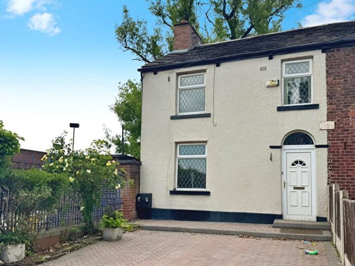 3 Bedroom Semi-Detached House To Rent In Talbot Road, Hyde, Greater Manchester, SK14