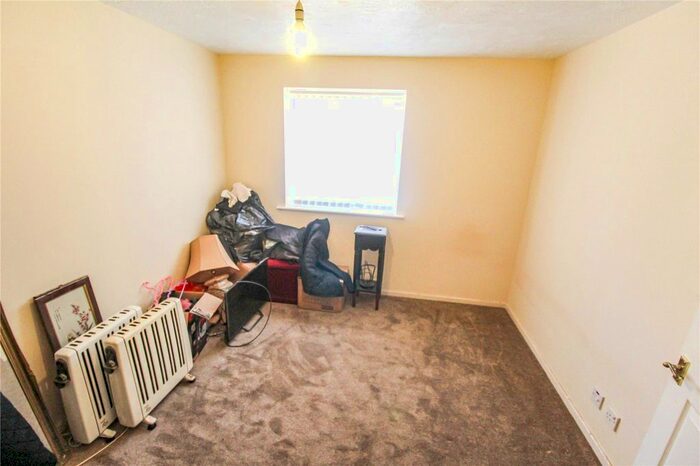 1 Bedroom Flat To Rent In Coopers Close, Dagenham, Essex, RM10