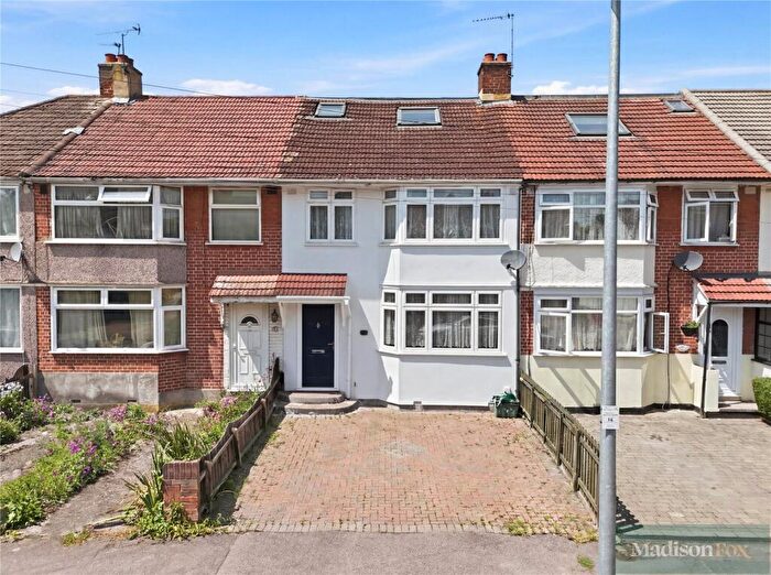 4 Bedroom Terraced House For Sale In Uplands Road, Woodford Green, IG8