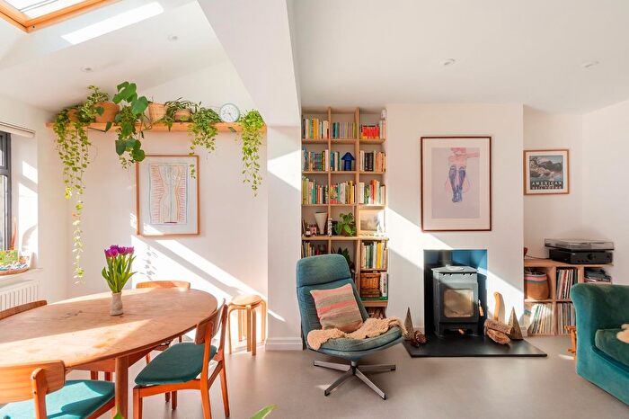 3 Bedroom Semi Detached House For Sale In Frobisher Road, Ashton, BS3