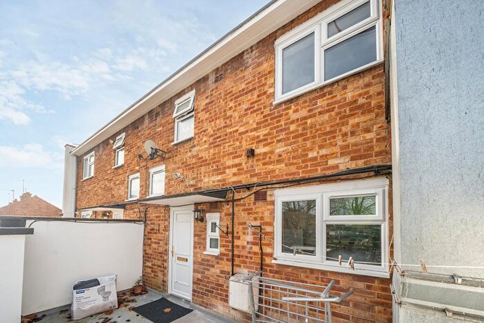 3 Bedroom Maisonette To Rent In Hampden Road, Maidenhead, SL6