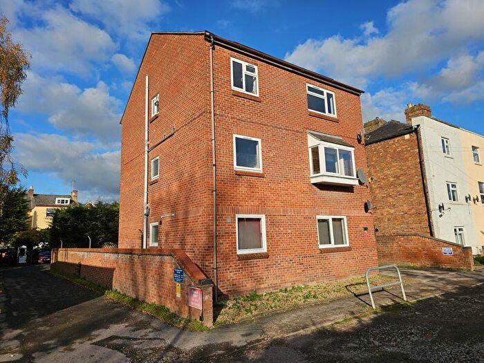 2 Bedroom Flat To Rent In Hyde Close, Gloucester, GL1