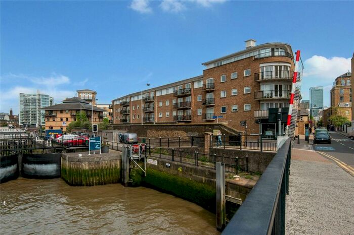 2 Bedroom Apartment To Rent In Narrow Street, E14