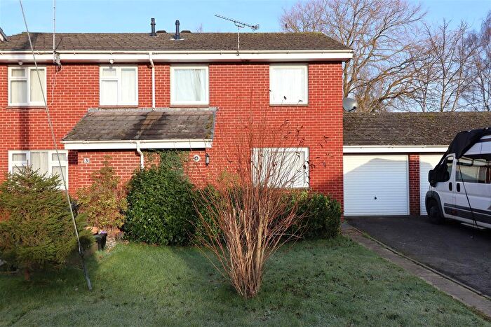 3 Bedroom End Of Terrace House For Sale In Cater Road, Barnstaple, EX32