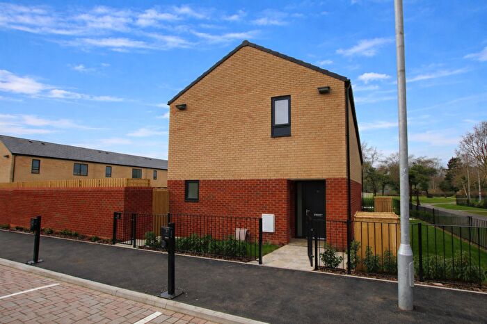 2 Bedroom Property For Sale In Clarendon Mews, Pitsea, SS13