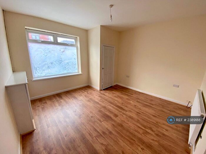 2 Bedroom Terraced House To Rent In Beverley Road, Bolton, BL1