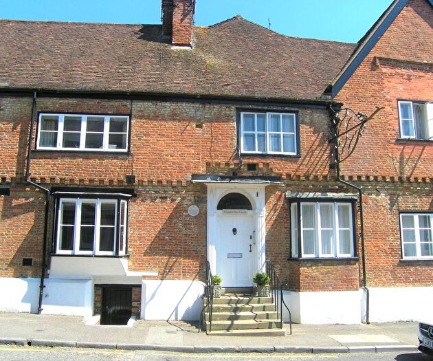1 Bedroom Flat To Rent In Elizabethan Court, High Street, Charing, TN27