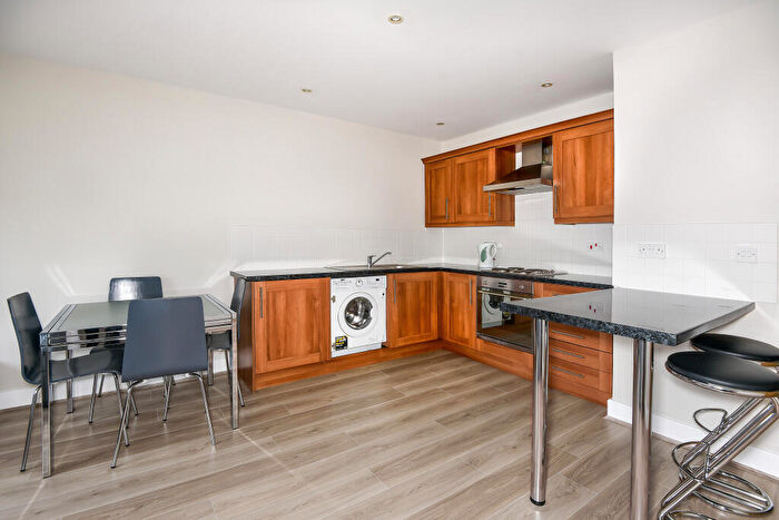 2 Bedroom Flat To Rent In Rippington Drive, Marston, Oxford, OX3