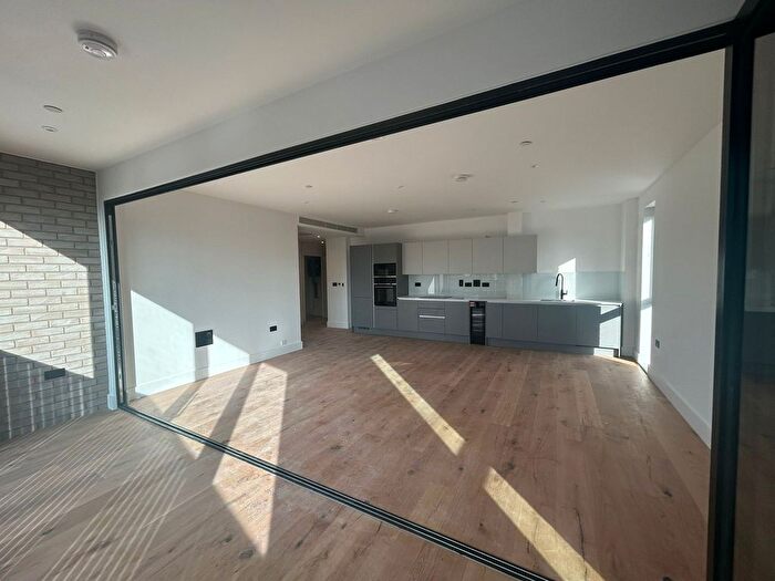 1 Bedroom Flat To Rent In Graphite Square, Vauxhall, SE11