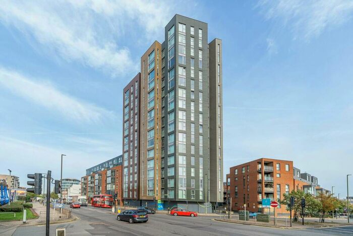 2 Bedroom Flat To Rent In Zenith Close, Colindale, London, NW9