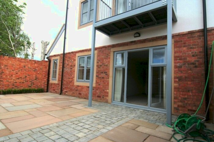 1 Bedroom Flat To Rent In Peach Street, Wokingham, RG40
