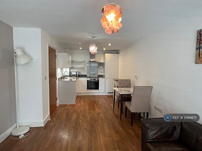 1 Bedroom Flat To Rent In Mildmay Avenue, London, N1