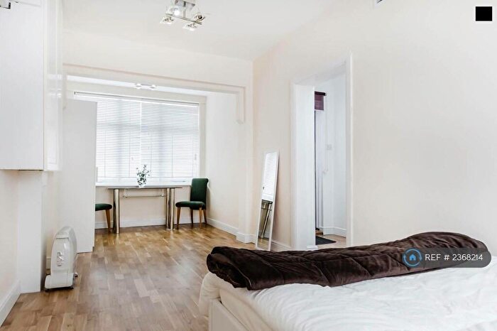 1 Bedroom Flat To Rent In Shirehall Lane, London, NW4