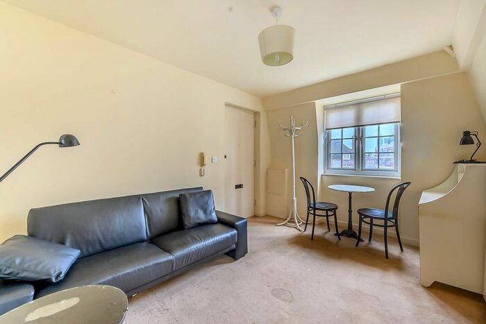 Studio To Rent In Ebury Bridge Road, Pimlico, London, SW1W