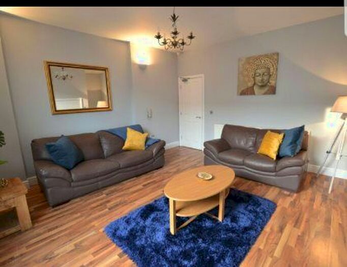 2 Bedroom Flat To Rent In Falkner Square, Toxteth, Liverpool, L8