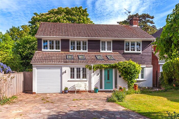 4 Bedroom Detached House For Sale In Braybrooke Gardens, RG10