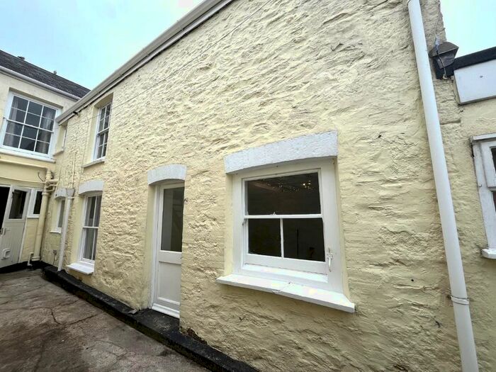 1 Bedroom Property To Rent In Beacon Terrace, Falmouth, TR11