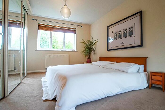 2 Bedroom Apartment To Rent In Heathcroft, Welwyn Garden City, AL7