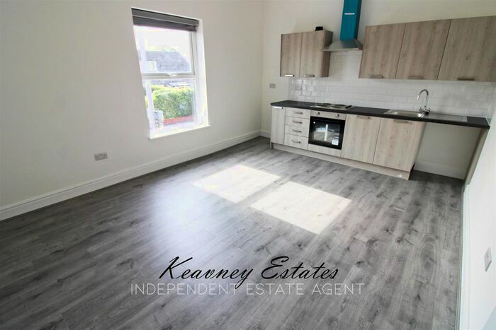 1 Bedroom Flat To Rent In Newearth Road, Worsley, - First Floor Apartment, M28