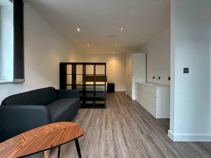 1 Bedroom Apartment To Rent In Constantine Street, Plymouth, PL4